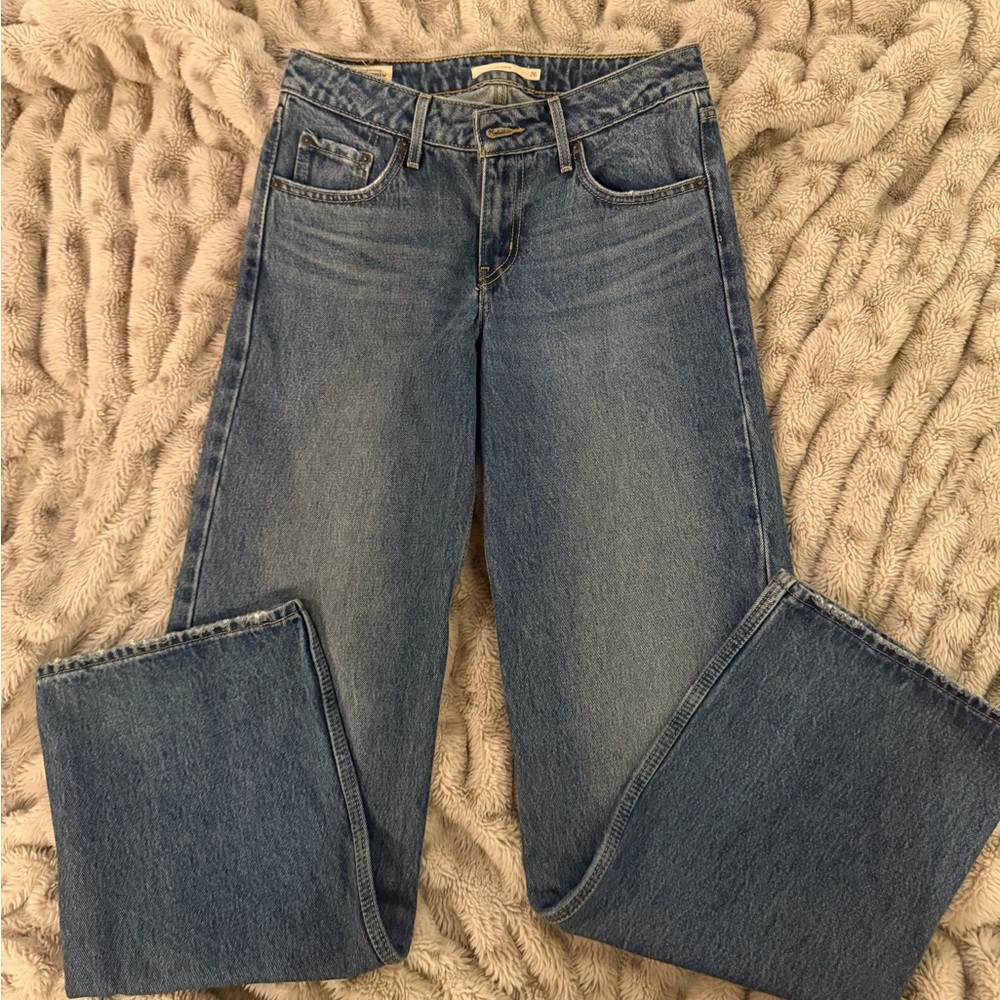 Levi loose